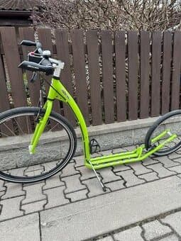 Koloběžka kostka tour max