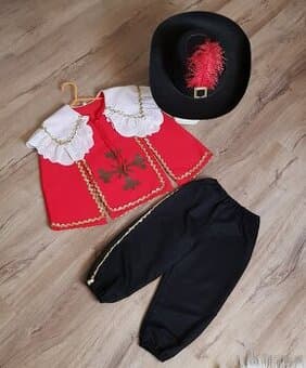 Kostýmek mušketýr. Vel.116.