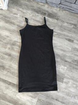 Dětské šaty vel. 146