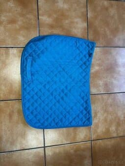 Mix věcí- deka, podsedlovky ,kamaše….