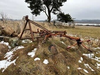 Obraceč sena Fahr KH-4