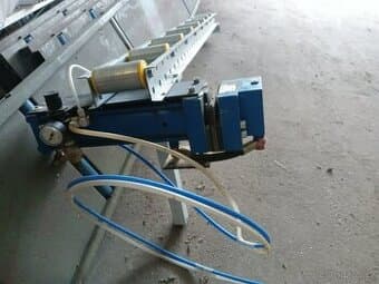 Hydraulický lis -nůžky na kování k výrobě oken