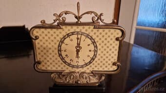 Hodiny stolní secesní nefunkční strojek