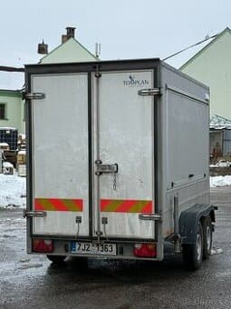 Přívěsný vozík skříňový