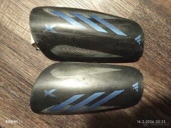 Chrániče na fotbal adidas