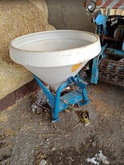 Rozmetadlo průmyslových hnojiv