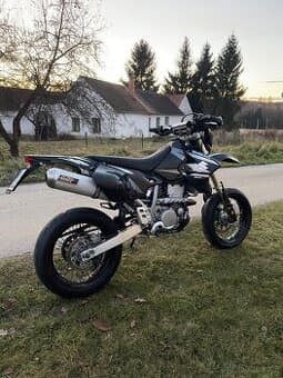 Suzuki drz400