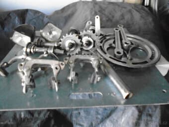 Prodám díly na stará kola Favorit apod.