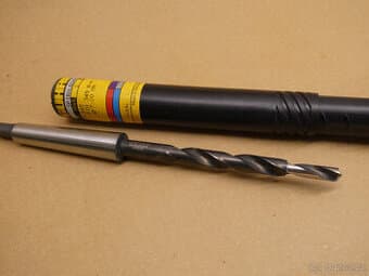 Dvoustupňovité vrtáky