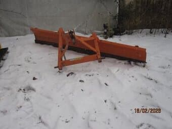 PLUH NA SNIH ZA TRAKTOR