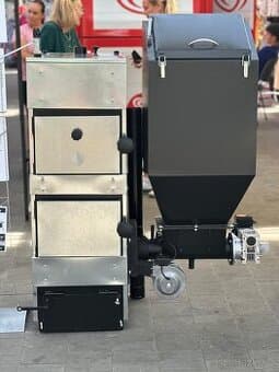 Prodám nový automatický teplovodní kotel na pelety