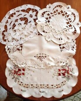 Vyšívané dečky TOP STAV