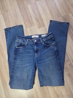 Guess džíny sexy straight vel. 28