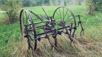 obracecka a pohrabovacka