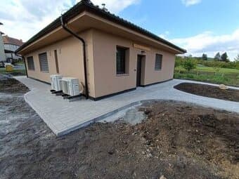 Dlaždičské a výkopové práce