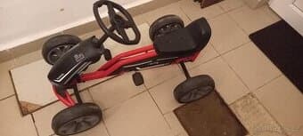 Dětská motokára - šlapací autíčko