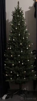 Hustý vianočný stromček 3D Smrek Štíhly 180cm