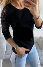 Halenka s aplikací na rukávech