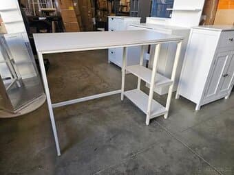 Nový psací stůl...