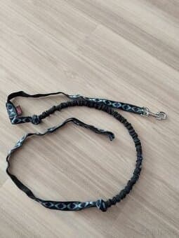 Vodítko s amortizérem