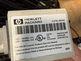 rozbočovač napájení (AC Power Splitter Box)