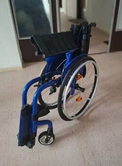 Mechanický invalidní vozík Quickie Xenon2