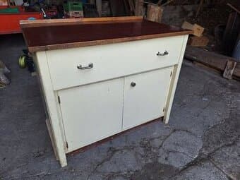 Retro myčák - mycí stůl