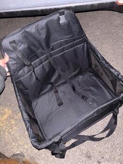 Autosedačka pro psa černá