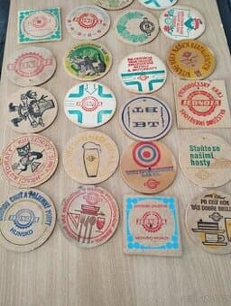 Staré pivní tácky