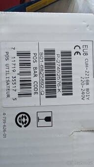 Ps4 slim 1tb- 2 ovladače,3 hry