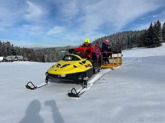 Sněžný skútr Tajga+ saně pro 6 osob