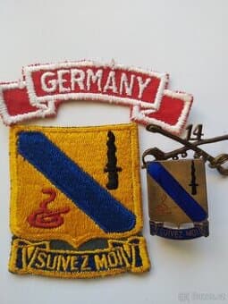 Originální důstojnické odznaky US army.