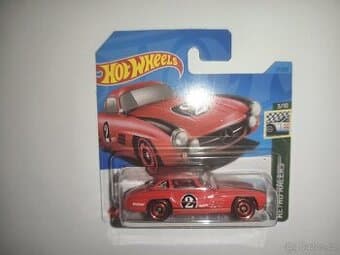 Hot Wheels Mercedes-Benz 300 SL – Retro Racers