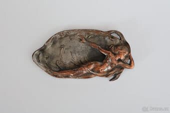 secesní miska žena ve vlnách popelník těžítko