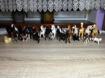 Schleich koně, hříbáka a zvířátka