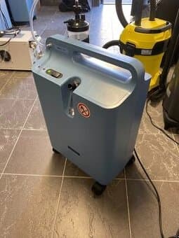 Philips kyslíkový koncetrátor - 100% stav tichý chod