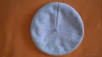 Čepice - baret PRAGUE STORY