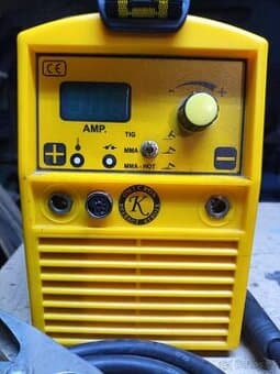 Prodam malo pouzivany invertor Gama 1700