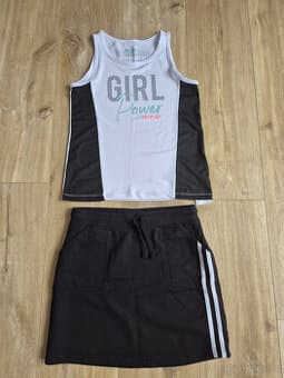 Dívčí sportovní set z Coccodrilla vel. 140-146