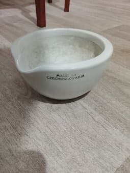 RUZNE STARE VECI PRO SBERATELE