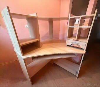 Rohový herní/kancelářský stůl