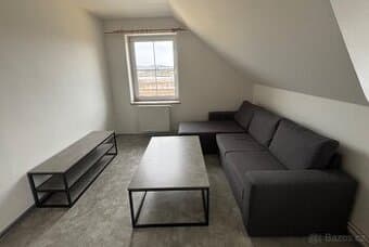 konferenční stolek, stolek pod TV