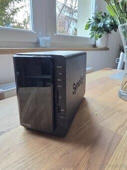 NAS Synology DS214play + 2TB HDD
