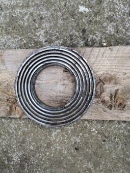 Prodám spirálové kolo na3 a4čelisťové sklíčidloTOS pr.250