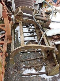 Unc vidle na hnůj s přidržovačem