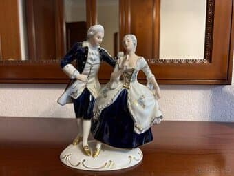 Porcelánová soška Royal Dux Bohemia