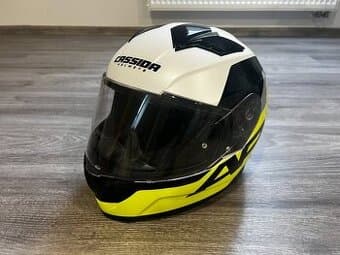 Helma Cassida velikosti M