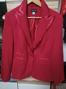 Prodám dámské kalhotové kostýnky nikdy