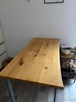 Barový stůl z masivu