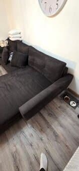 Rohová sedačka s lenoškou